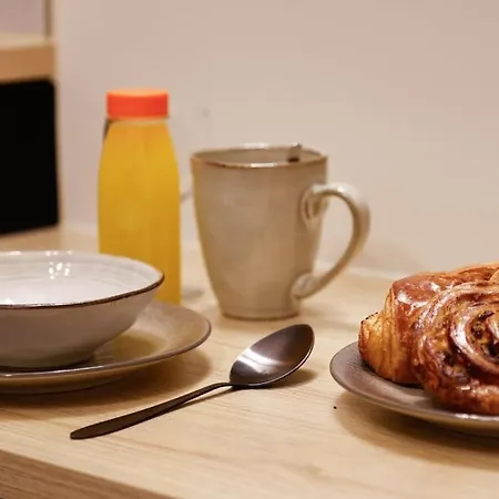 342 Elena - Stunning Parisian パリ