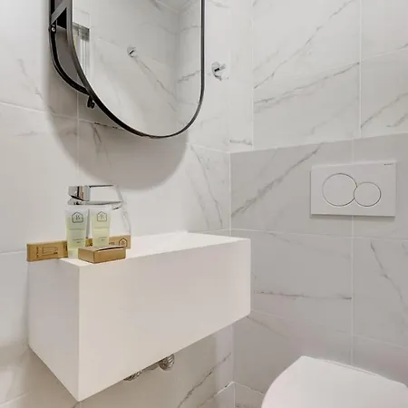 342 Elena - Stunning Parisian * パリ